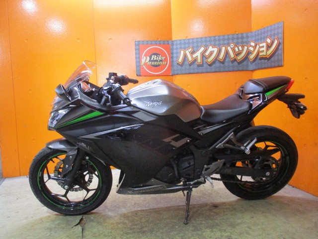 反対側もこの通り状態グッド！！来店が難しい方はお電話にて通販も可能ですよ！勝負価格の一台！！